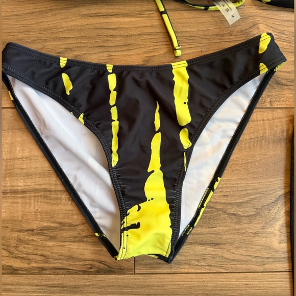 3 Piece NWOT Tropical Vacation Bikini Resort Wear set or Festival wear Y2K MED - Picture 3 of 10